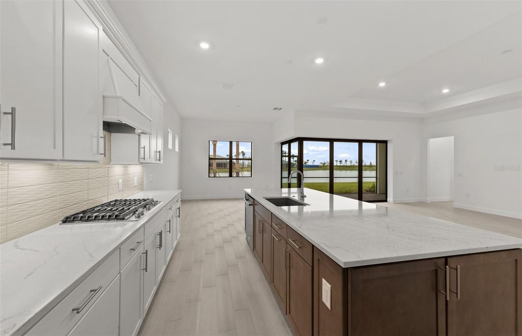 Image 18 of property listing at 4826 EMPIRE LANDING RUN, Lakewood Ranch, FL 34211