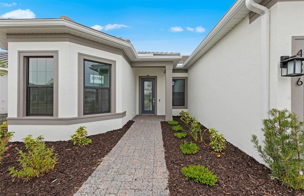 Image 5 of property listing at 4826 EMPIRE LANDING RUN, Lakewood Ranch, FL 34211