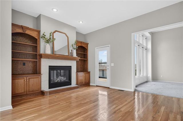 8600 N Richmond Avenue, Kansas City, MO 64157