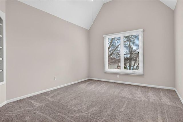 8600 N Richmond Avenue, Kansas City, MO 64157