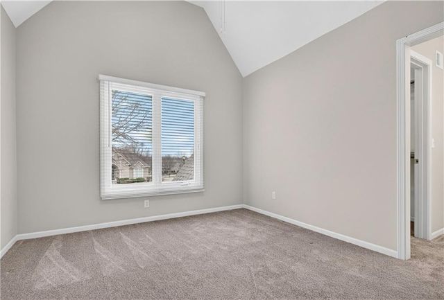 8600 N Richmond Avenue, Kansas City, MO 64157