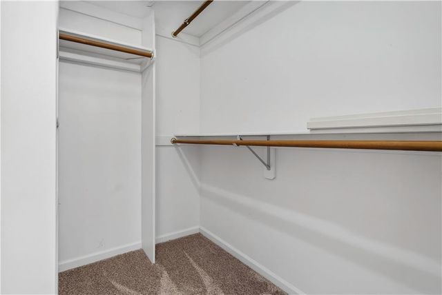 8600 N Richmond Avenue, Kansas City, MO 64157