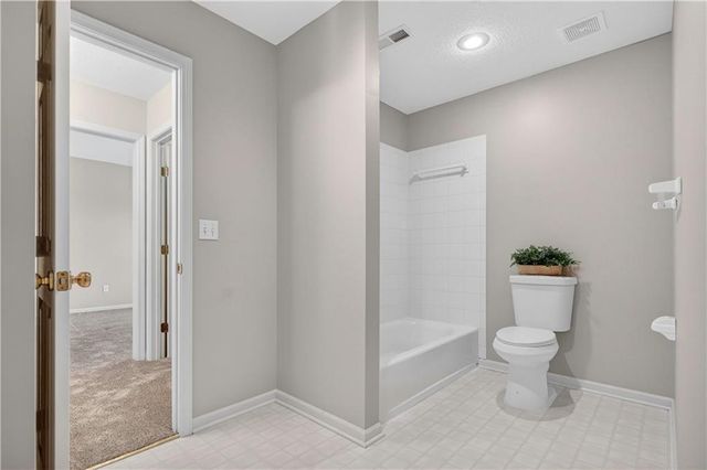 8600 N Richmond Avenue, Kansas City, MO 64157