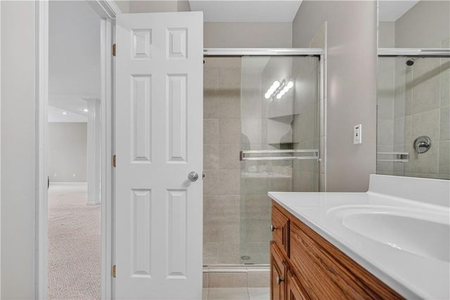 8600 N Richmond Avenue, Kansas City, MO 64157