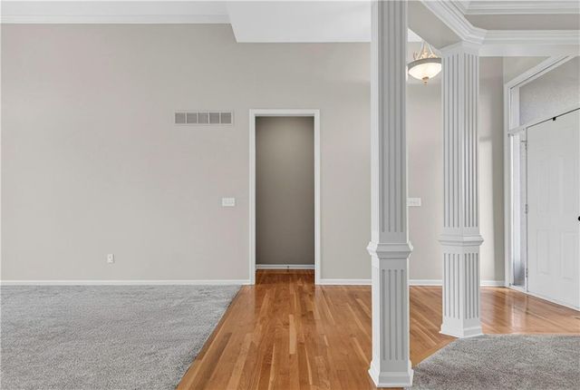 8600 N Richmond Avenue, Kansas City, MO 64157