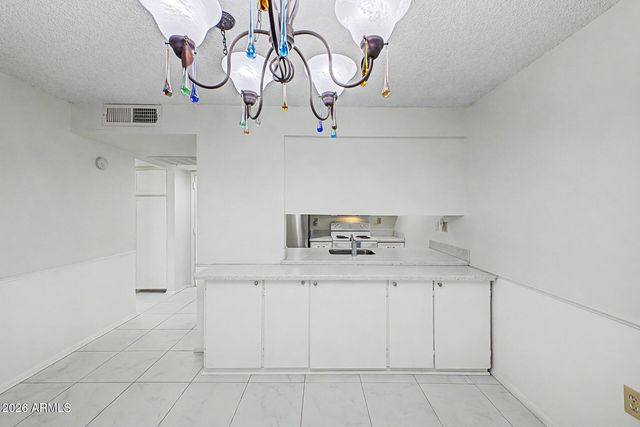 3033 E DEVONSHIRE Avenue 1021, Phoenix, AZ 85016