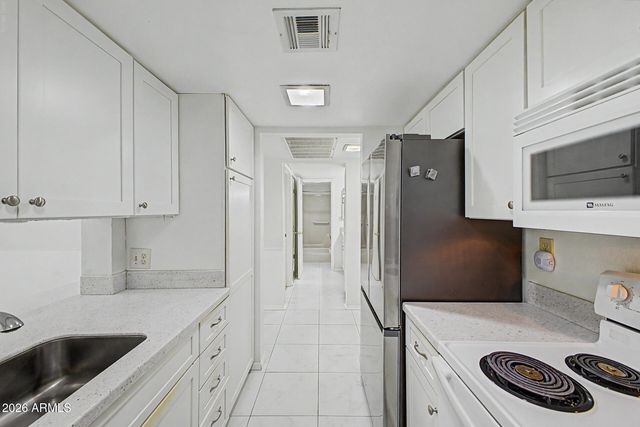 3033 E DEVONSHIRE Avenue 1021, Phoenix, AZ 85016