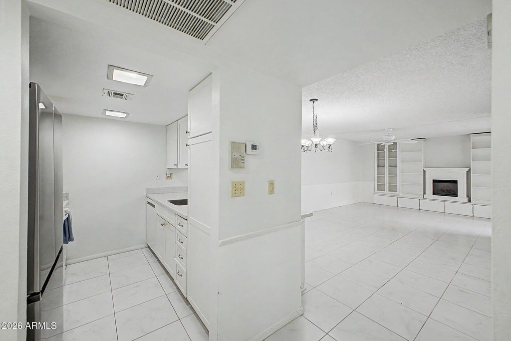 3033 E DEVONSHIRE Avenue 1021, Phoenix, AZ 85016 — photo 4
