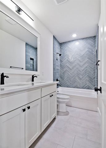 1442 NW Bella Vista Road, Bentonville, AR 72712