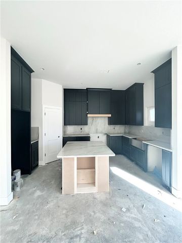 1442 NW Bella Vista Road, Bentonville, AR 72712