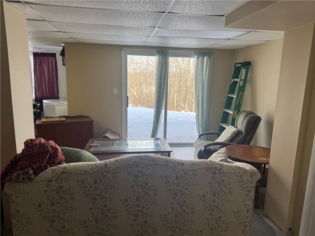 189 Hicks Rd, Penn Twp, PA 16053