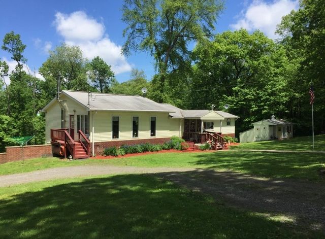 189 Hicks Rd, Penn Twp, PA 16053