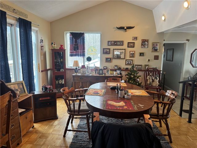 189 Hicks Rd, Penn Twp, PA 16053