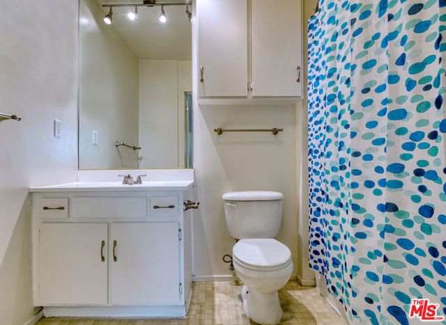 1524 Berkeley Street 5, Santa Monica, CA 90404