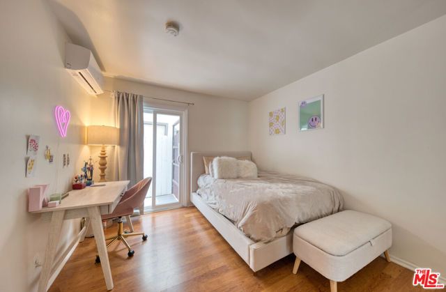 1524 Berkeley Street 5, Santa Monica, CA 90404