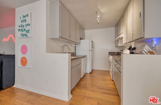 1524 Berkeley Street 5, Santa Monica, CA 90404