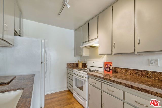 1524 Berkeley Street 5, Santa Monica, CA 90404