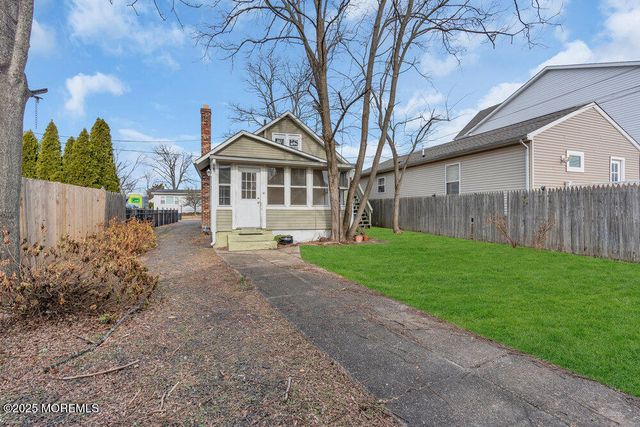 737 20th Avenue, Lake Como, NJ 07719