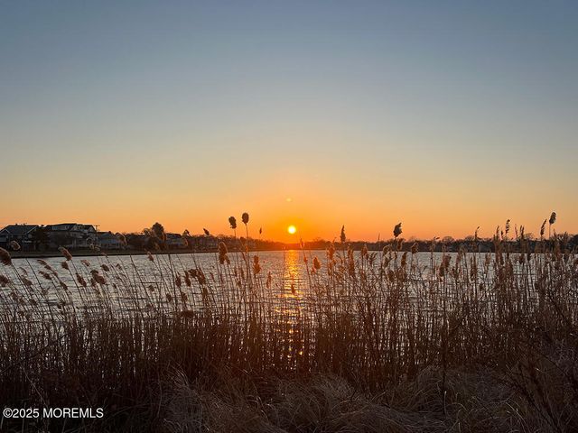 737 20th Avenue, Lake Como, NJ 07719