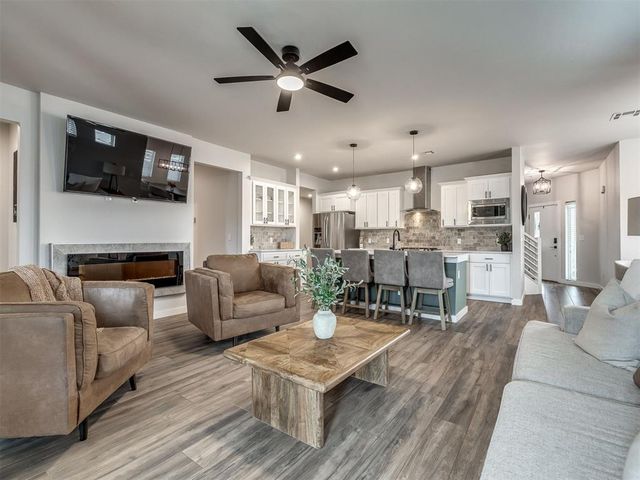 11125 SW 32nd Street, Yukon, OK 73099