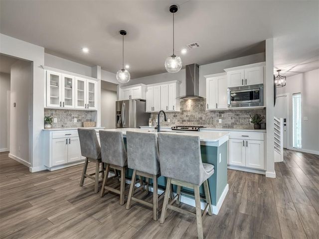 11125 SW 32nd Street, Yukon, OK 73099