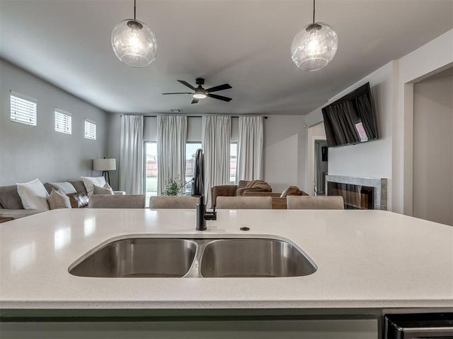 11125 SW 32nd Street, Yukon, OK 73099