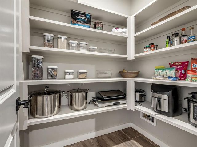 11125 SW 32nd Street, Yukon, OK 73099