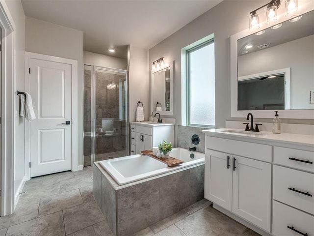 11125 SW 32nd Street, Yukon, OK 73099