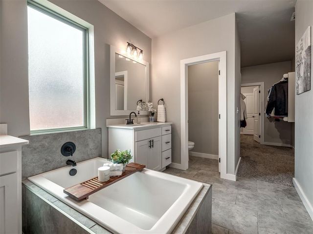 11125 SW 32nd Street, Yukon, OK 73099