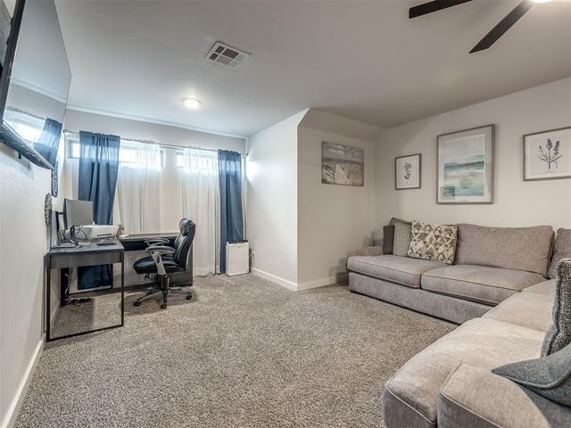 11125 SW 32nd Street, Yukon, OK 73099