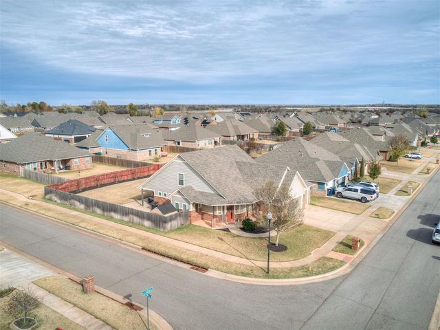 11125 SW 32nd Street, Yukon, OK 73099