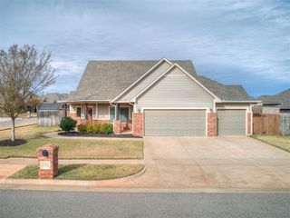 11125 SW 32nd Street, Yukon, OK 73099