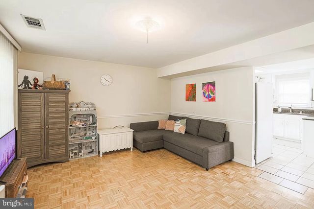 6820 CHEROKEE DR, Baltimore, MD 21209