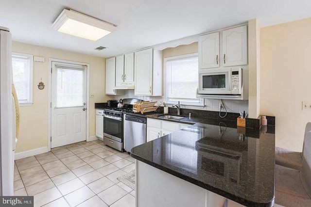 6820 CHEROKEE DR, Baltimore, MD 21209