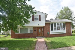 6820 CHEROKEE DR, Baltimore, MD 21209