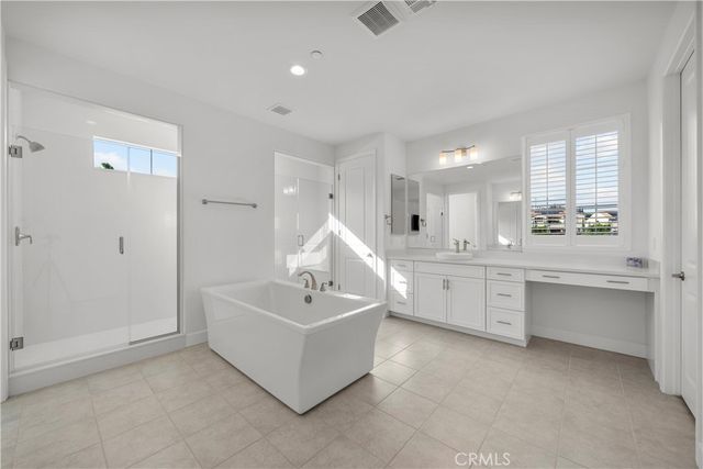 8327 N Mariposa Court, Canoga Park, CA 91304