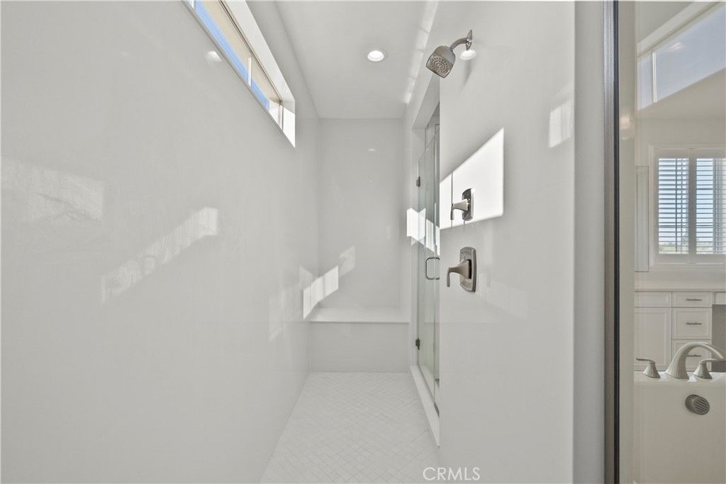 Image 19 of property listing at 8327 N Mariposa Court, Canoga Park, CA 91304