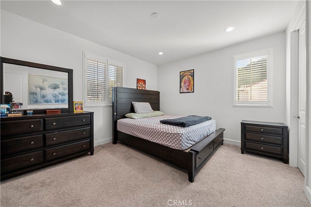 Image 21 of property listing at 8327 N Mariposa Court, Canoga Park, CA 91304
