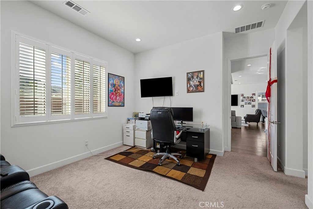 Image 42 of property listing at 8327 N Mariposa Court, Canoga Park, CA 91304