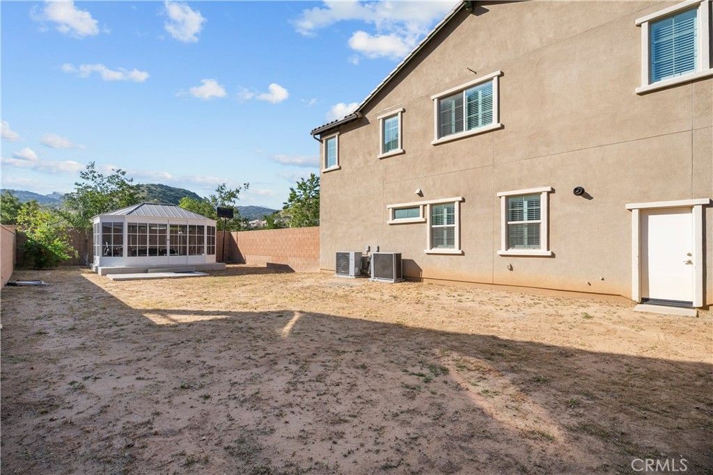 Image 46 of property listing at 8327 N Mariposa Court, Canoga Park, CA 91304