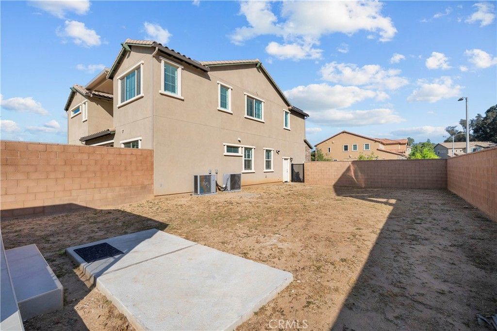 Image 47 of property listing at 8327 N Mariposa Court, Canoga Park, CA 91304