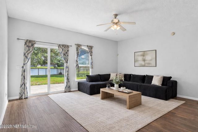 1515 HARVEST COVE Drive, Middleburg, FL 32068