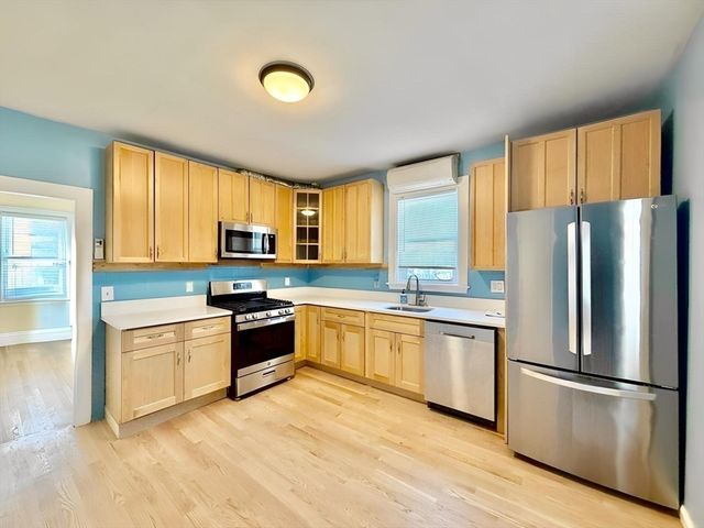 12 Hall Pl 1, Quincy, MA 02169