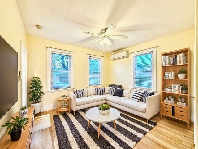 12 Hall Pl 1, Quincy, MA 02169