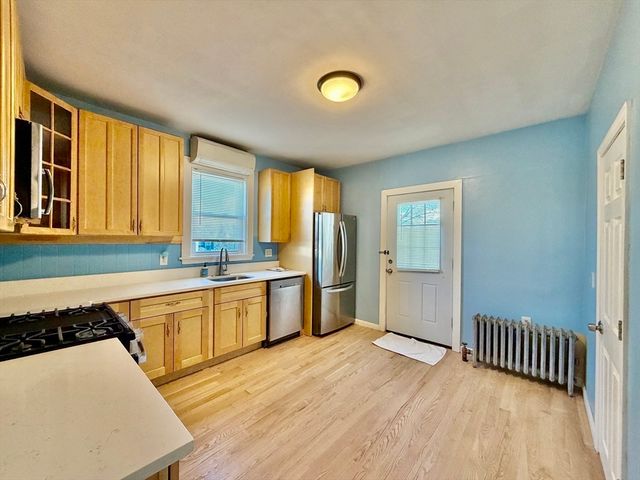 12 Hall Pl 1, Quincy, MA 02169