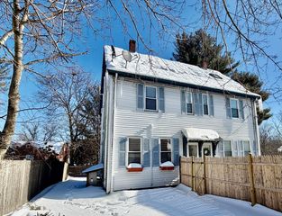 12 Hall Pl 1, Quincy, MA 02169