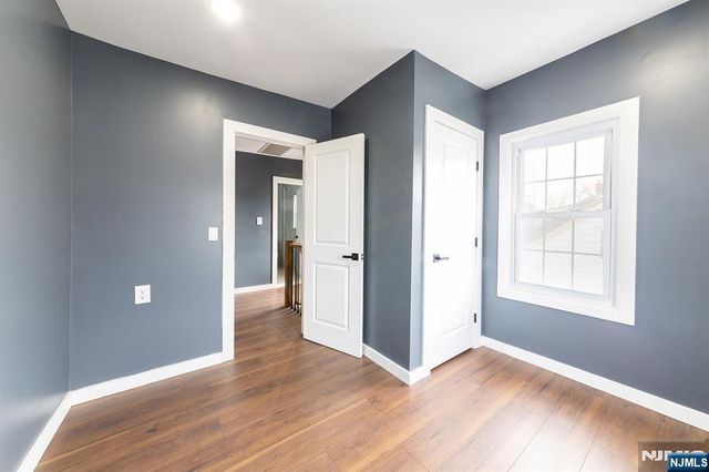 34 Kearney, Lyndhurst, NJ 07071