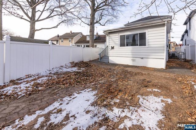 34 Kearney, Lyndhurst, NJ 07071