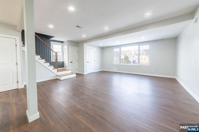 34 Kearney, Lyndhurst, NJ 07071