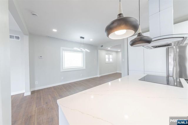 34 Kearney, Lyndhurst, NJ 07071